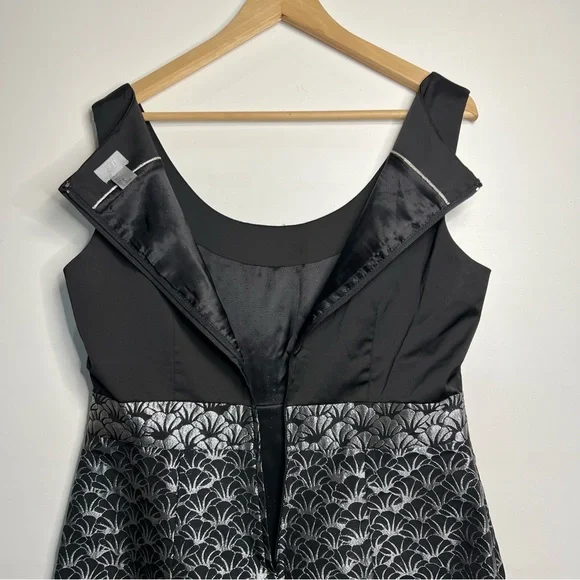 H&M Black Dress with Silver Pattern - Picture 15 of 16